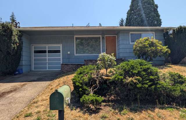 Spacious 2bd/1bth ~ w/ 1 Car Garage - Fantastic Location ~ Close to Everything!! Gallery 3
