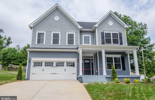 7734 LEESBURG PIKE - 7734 Leesburg Pike, Pimmit Hills, VA 22043