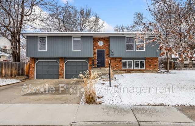 2927 White Oak Court photos photos