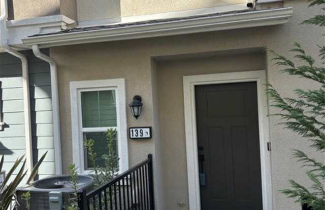 1395 Reliance Gallery 1