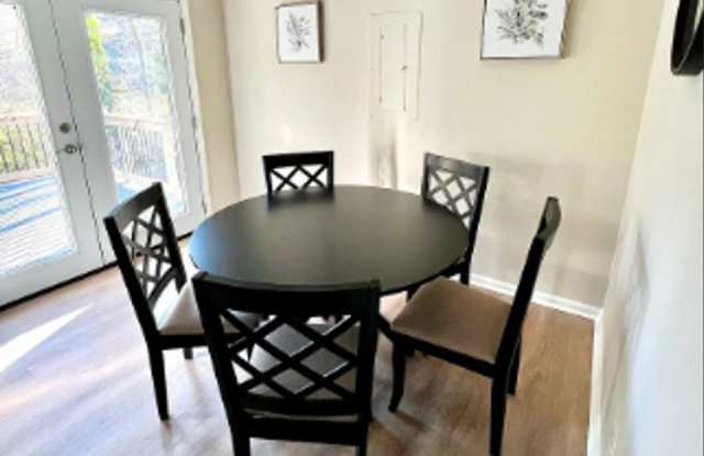 Cozy Ranch Home Gallery 4