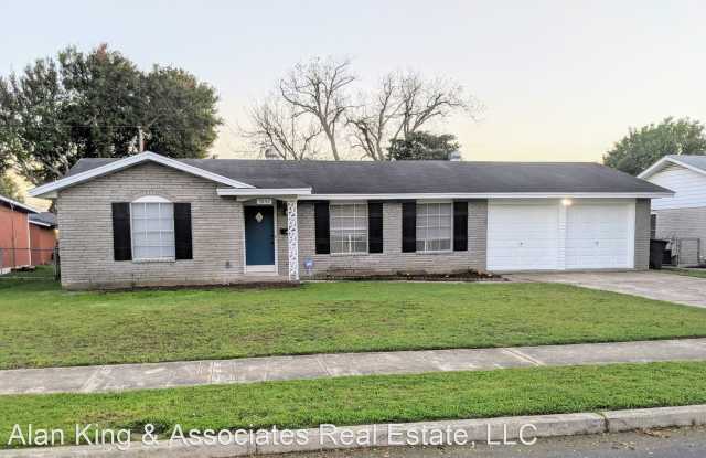 5042 Hershey Dr - 5042 Hershey Drive, San Antonio, TX 78220
