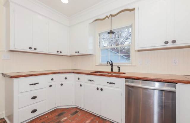 6713 Knightswood Drive Gallery 4