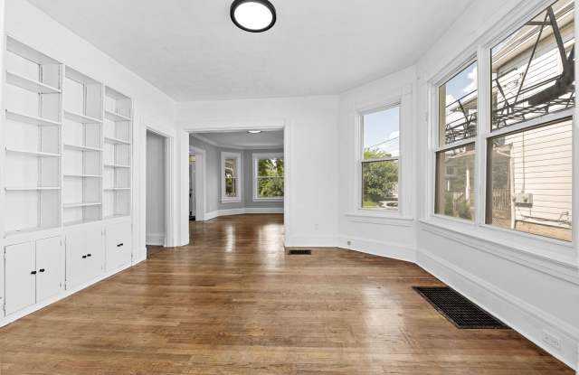 1753 WIlliams Ave photos photos