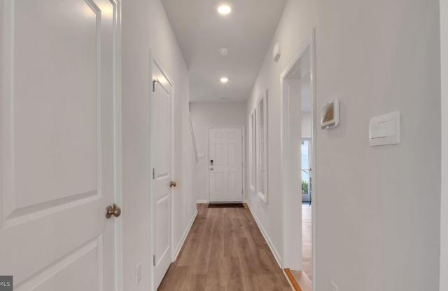 211 HERMOSA Drive Gallery 2