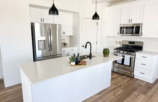 547 W 1810 N - 22 - 547 West 1810 North, Orem, UT 84057