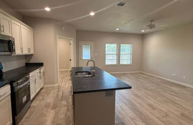 1812 Brookhaven Dr. Gallery 4