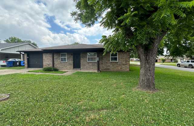 91ST ST DUPLEX - 3419 South 91st Street, Fort Smith, AR 72903