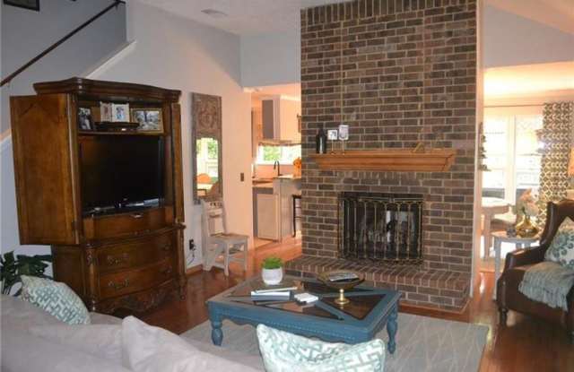 1410 Shady Cove Lane Gallery 4