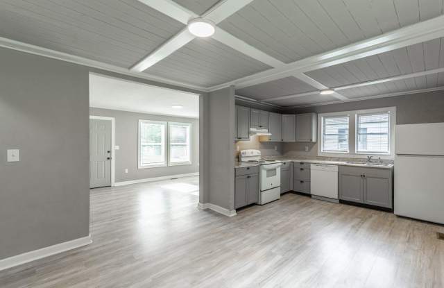 2 Bedroom Home in East Ridge - 177 Vero Beach Street, Catoosa County, GA 30741