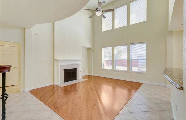 920 Chestnut Court Gallery 3