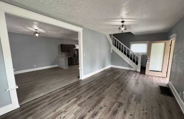 Rivoli Park 2 Beds 1.5 Bath Gallery 4
