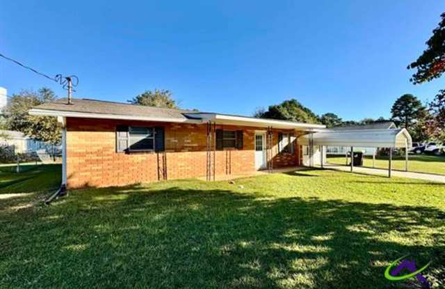 303 Palomino Drive - 303 Palomino Lane, Warner Robins, GA 31088