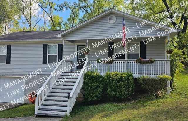 You will love this 3 bedroom 2 full baths with garage and basement near Lakeview Middle. - 140 South Elmwood Street, Lakeview, GA 30741