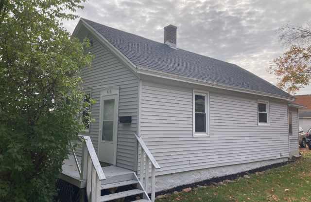 2 Bed 1 Bath Single Family Home in Wausau photos photos