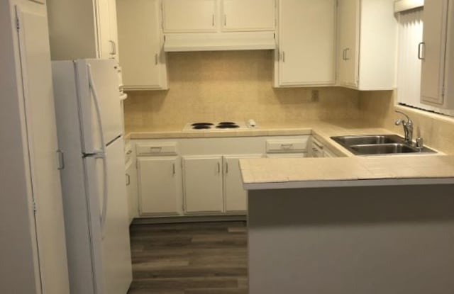 56 Brentwood Ave - 56 Brentwood Avenue, Ventura, CA 93003