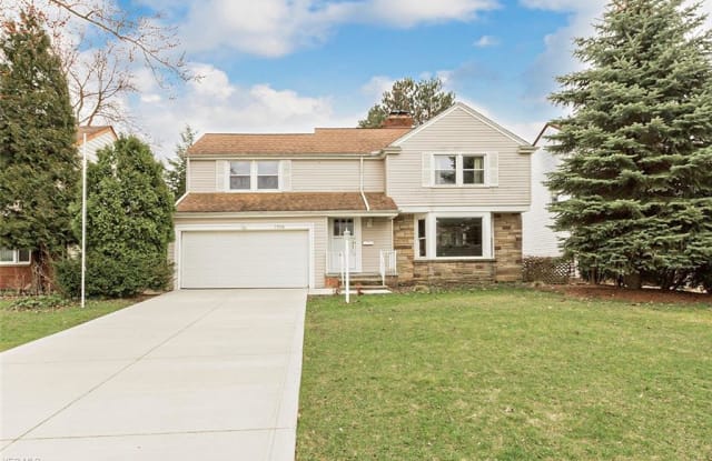 23106 Greenlawn Ave - 23106 Greenlawn Avenue, Beachwood, OH 44122