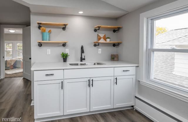 3444 S 9th Pl Upper - 3444 South 9th Place, Milwaukee, WI 53215