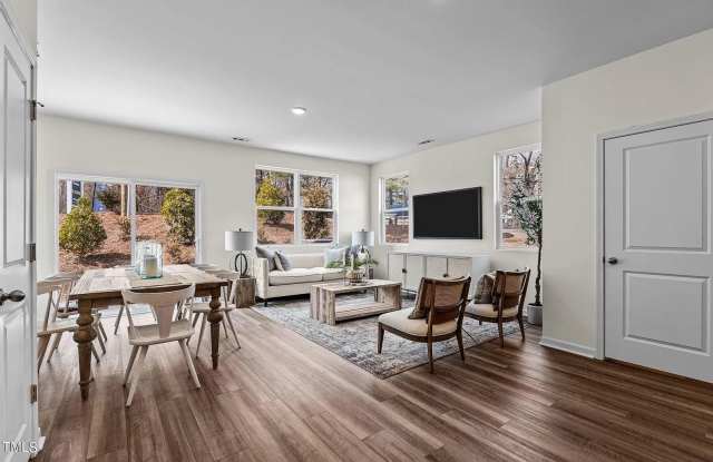 Room in 3 Bedroom Home at Primo Dr Gallery 3