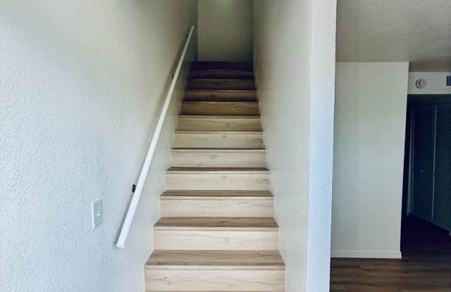 2278 W NEW HAVEN AVE - CORNER UNIT Gallery 4