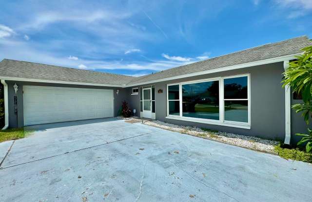 2924 Catherine Dr photos photos