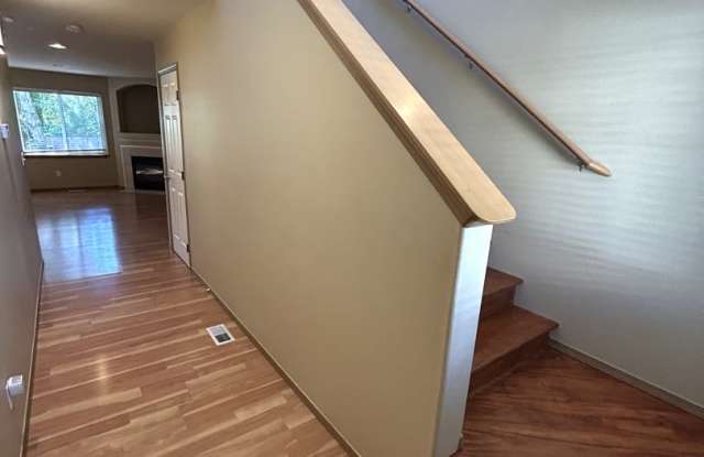 Everett Home Gallery 3