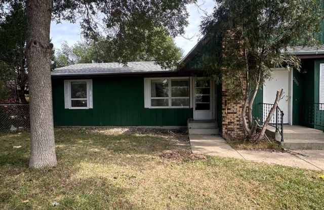 2000-2002 8th St NW photos photos