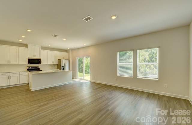 5040 Poplin Valley Gallery 3