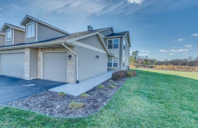 902 Kelly Lane - 902 Kelly Lane, Sycamore, IL 60178