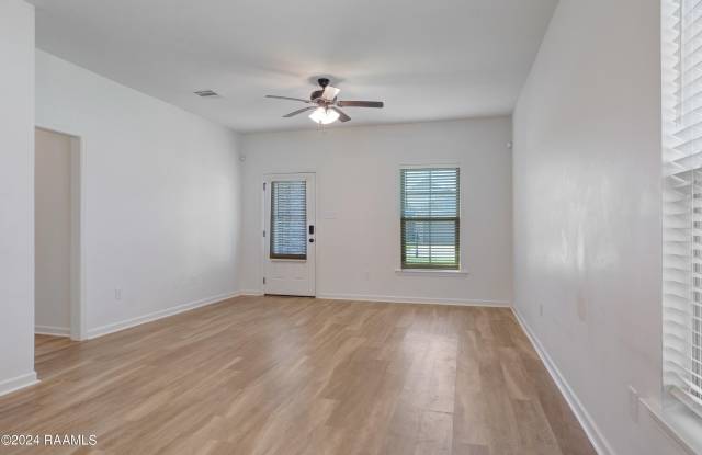 524 Elwick Drive Gallery 4