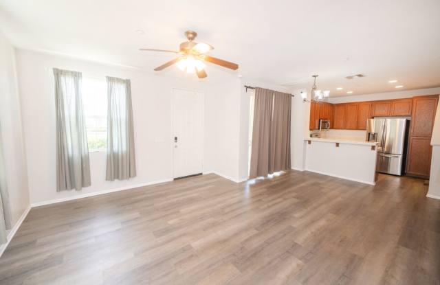 Amazing 3 Bedroom Condo available now! Chula Vista / Eastlake / Otay Ranch Area photos photos