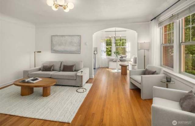Move in Today - 1/2 months rent off - New York-Style Living in the Heart of Seattle – Queens Court Condos - 124 Warren Avenue North, Seattle, WA 98109