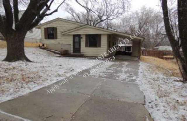 4327 North Denver Avenue Gallery 2