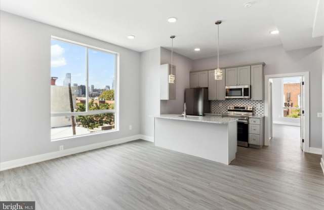 650 SOUTH Street unit: 3 photos photos