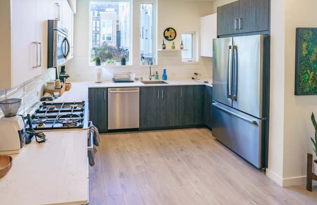 1338 East Spring Street - 1 Gallery 3