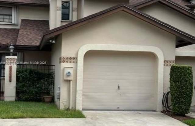 10065 SW 137th Ct - 10065 Southwest 137th Court, The Hammocks, FL 33186