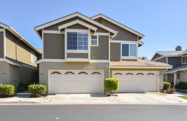 Beautiful 4 Br 2.5 bath Townhome in Calavera Hills! photos photos