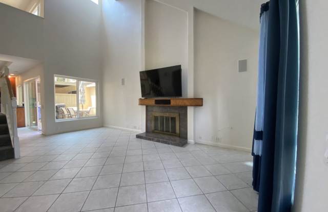 Stunning and Spacious 4 Bedroom in Mira Mesa! Gallery 3