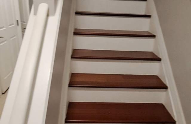 532 Northwest 39th Road - 532 Northwest 39th Road, Gainesville, FL 32607 532 Northwest 39th Road - 532 Northwest 39th Road, Gainesville, FL 32607