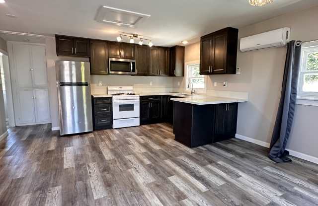 732 Twin Oaks Avenue - 1 Gallery 4