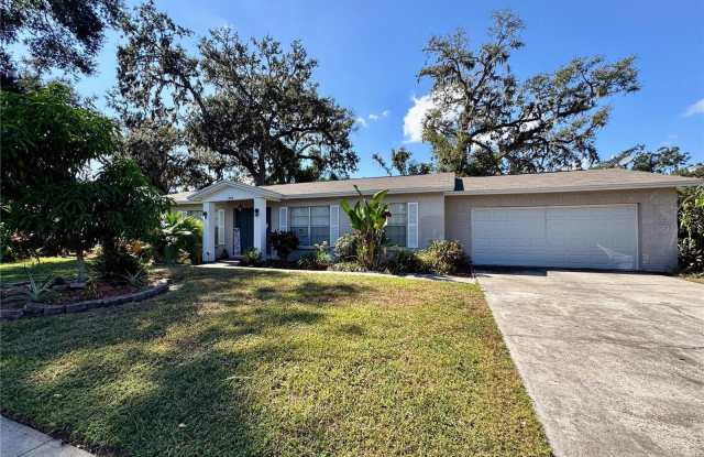 2908 FOREST CIRCLE - 2908 Forest Circle, Brandon, FL 33584