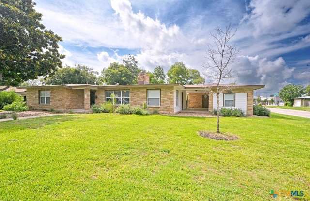 671 W Merriweather Street photos photos