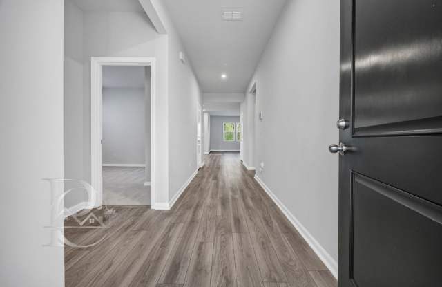 ONE STORY LIVING IN BLYTHEWOOD'S GRAND ARBOR Gallery 4