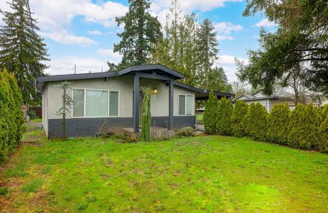 Lovely 3 Bedroom 1.5 bath Milwaukie Charmer. photos photos