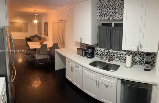 1955 Washington Street, Hollywood, FL 33020 photos photos