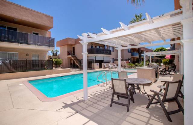 Beautiful 2 Bed/2 Bath With Community Pool In Palm Springs! photos photos