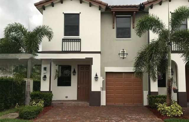 8806 Northwest 103rd Avenue photos photos