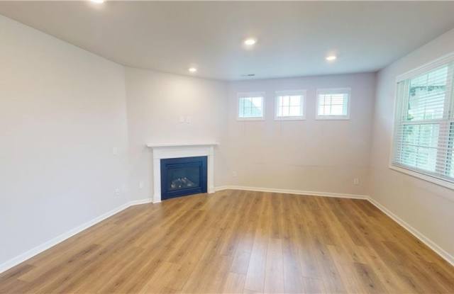 4415 Sapphire Court Gallery 3