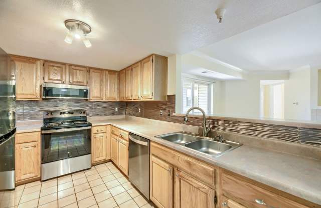 3 Bed | 2 Bath | 1,264 sq ft | Littleton, CO Gallery 3