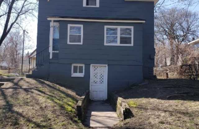 1139 Reaney Ave - 1139 East Reaney Avenue, St. Paul, MN 55106